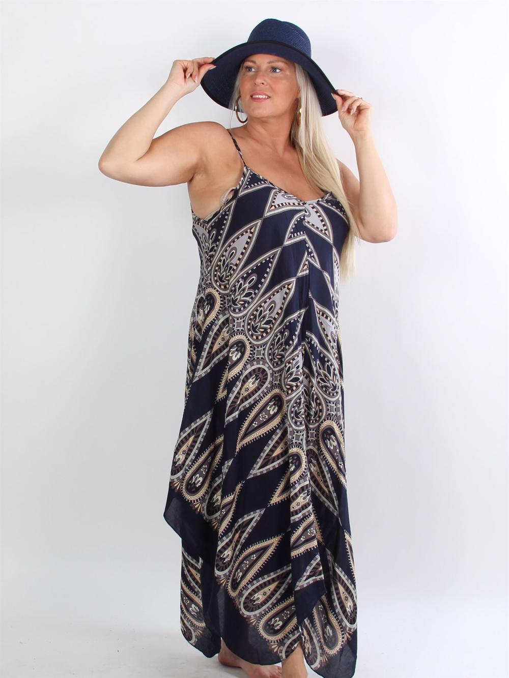 Madai - Svart lång klänning med mönster